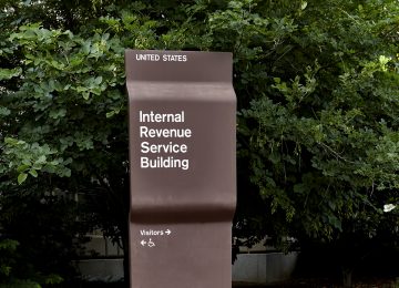 Image of sign direction people to IRS building - 2019 tax season